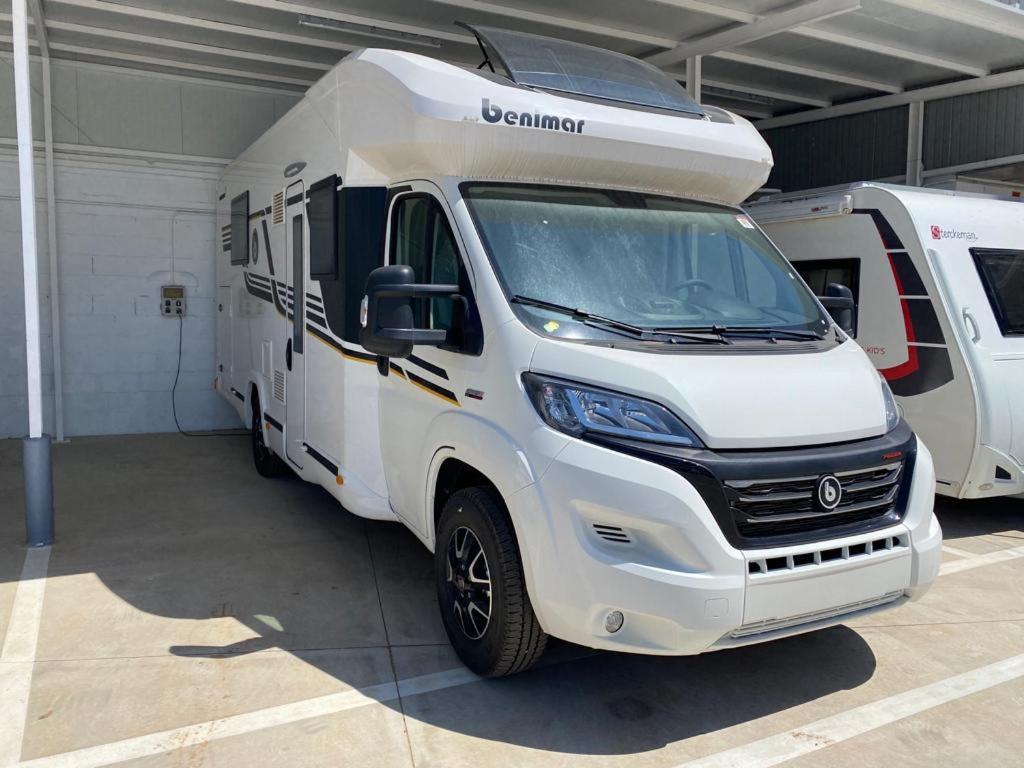 Magnifica Autocaravana Adria Matrix Axess 670Sl Granada Ngoại thất bức ảnh