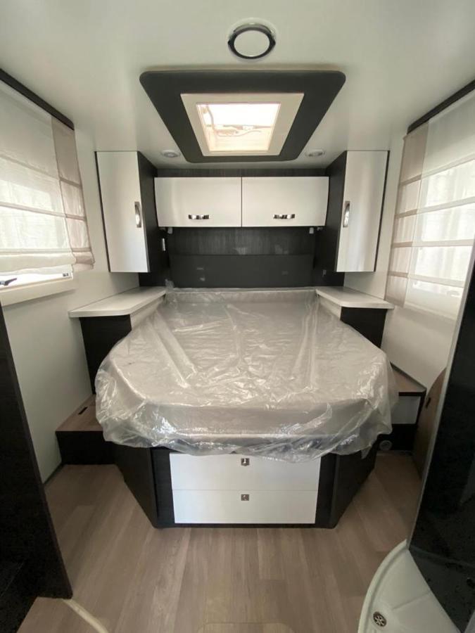 Magnifica Autocaravana Adria Matrix Axess 670Sl Granada Ngoại thất bức ảnh