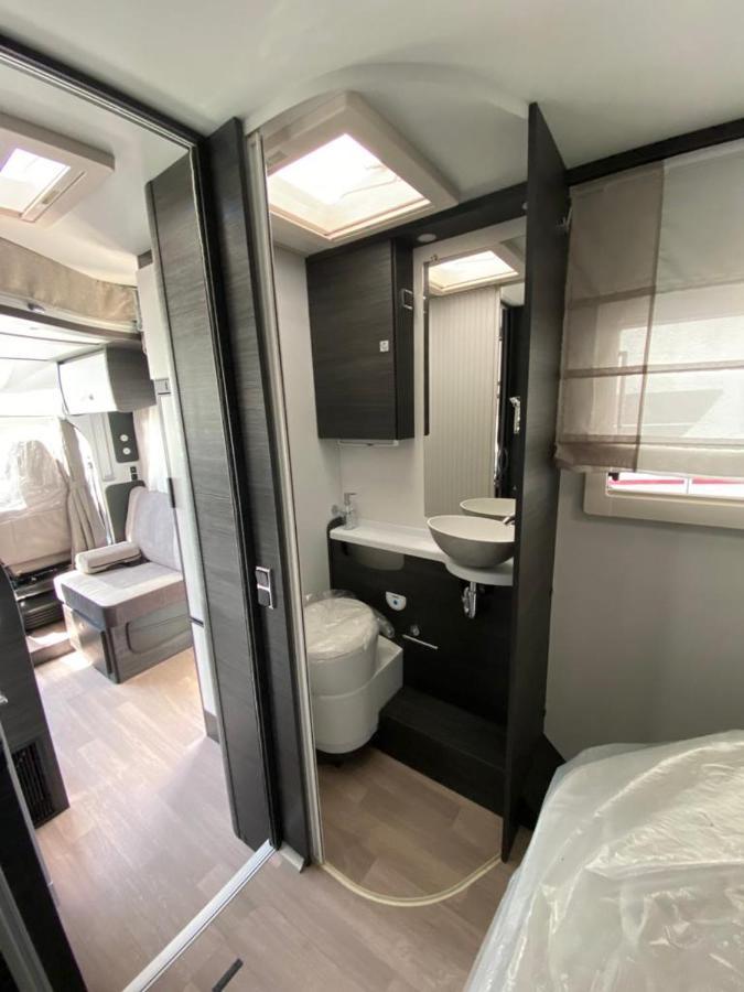 Magnifica Autocaravana Adria Matrix Axess 670Sl Granada Ngoại thất bức ảnh